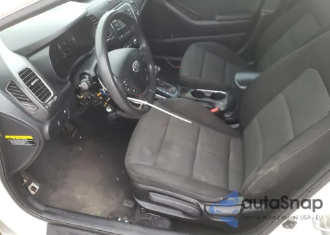 2017 Kia Forte Lx z USA, uszkodzony, nr VIN 3KPFK4A78HE070047